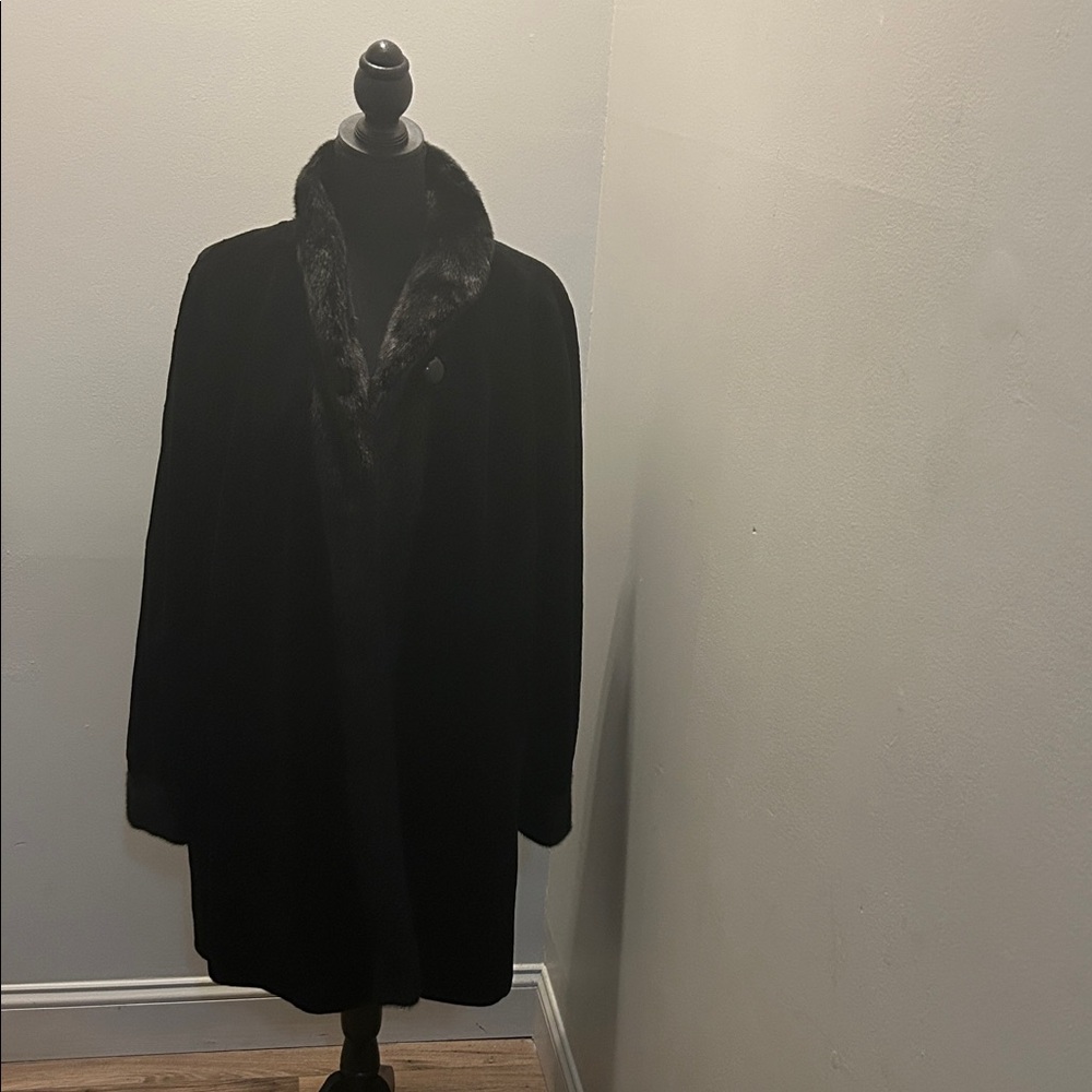 Elegant Black reversible sheared mink Women's Coat